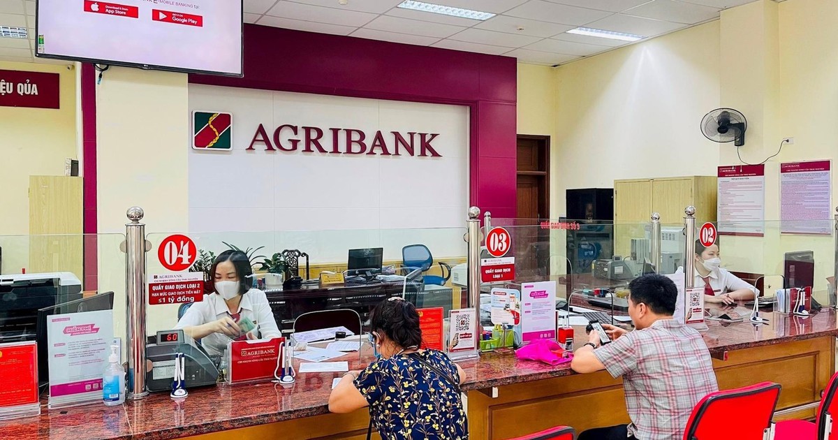 Lãi suất huy động ngày 13/10: VPBank dẫn đầu mức 7,9%, Sacombank 12 tháng cao nhất 7,5%