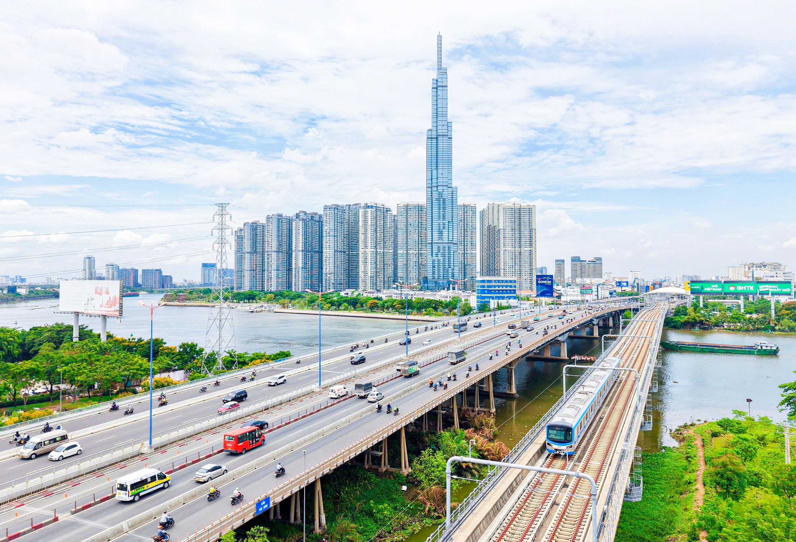 Lãi suất vay tăng cao, dòng tiền đầu tư dịch chuyển ra sao?